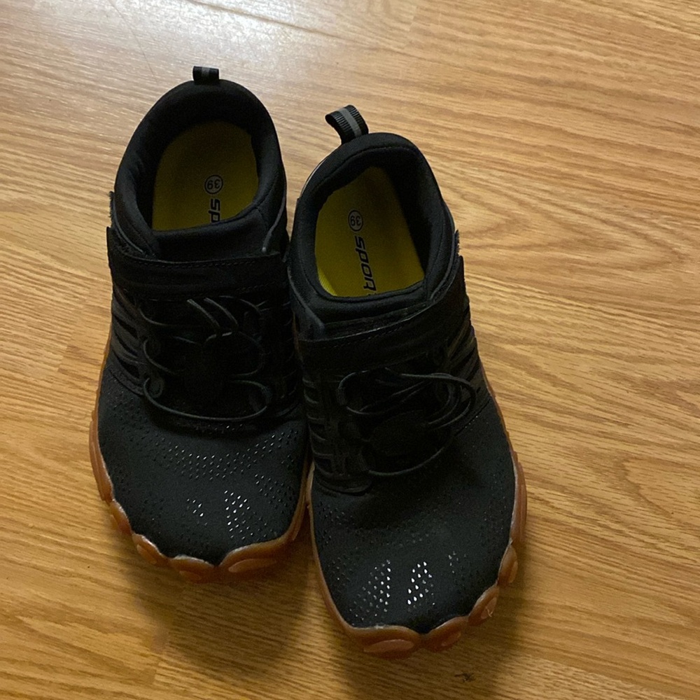 Whitin Monimalist Trail Runner
